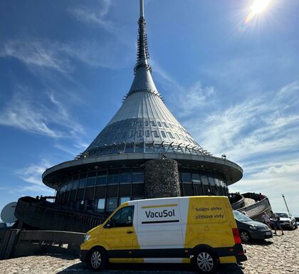 Zastávka na Ještědu, aneb VacuSol na pracovní cestě | Zastávka na Ještědu, aneb VacuSol na pracovní cestě