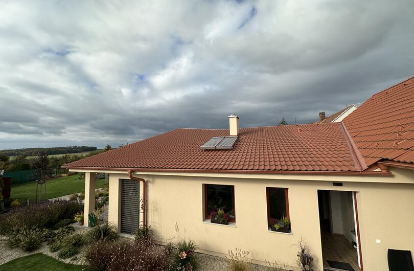 Reference: Příprava teplé vody dvěma termickými kolektory. 