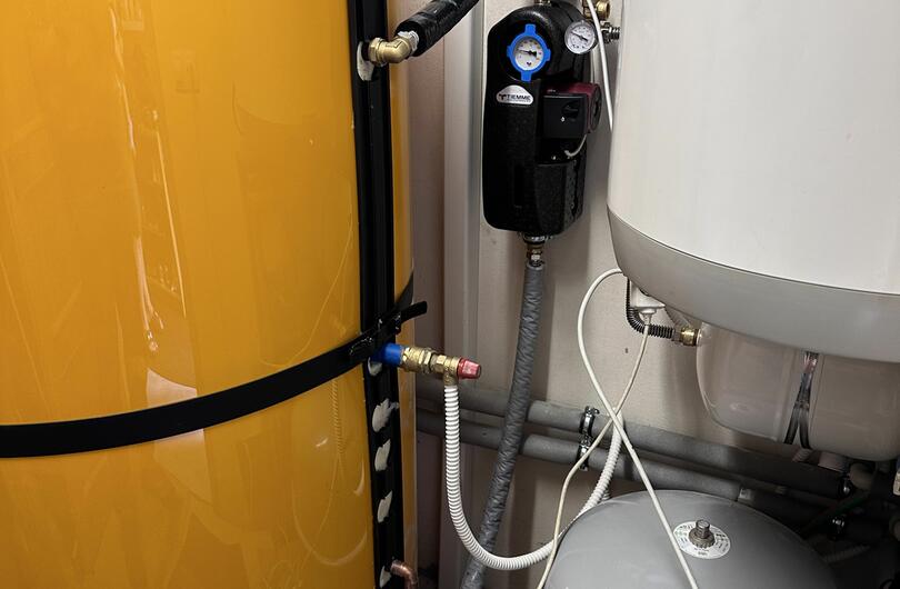 Reference: Ohřev TUV + pomoc pro přitápění - 4x VS 10T vakuový kolektor 