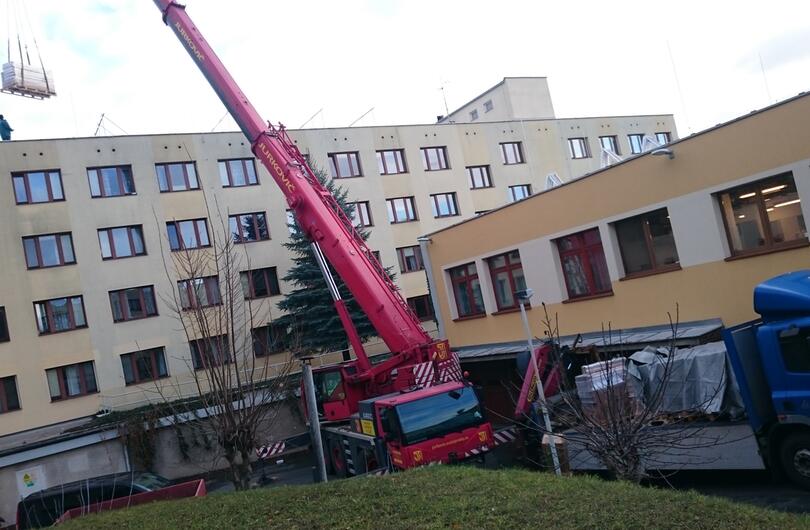 Reference: Osmdesát solárních panelů na ohřev vody na pražský bytový dům 