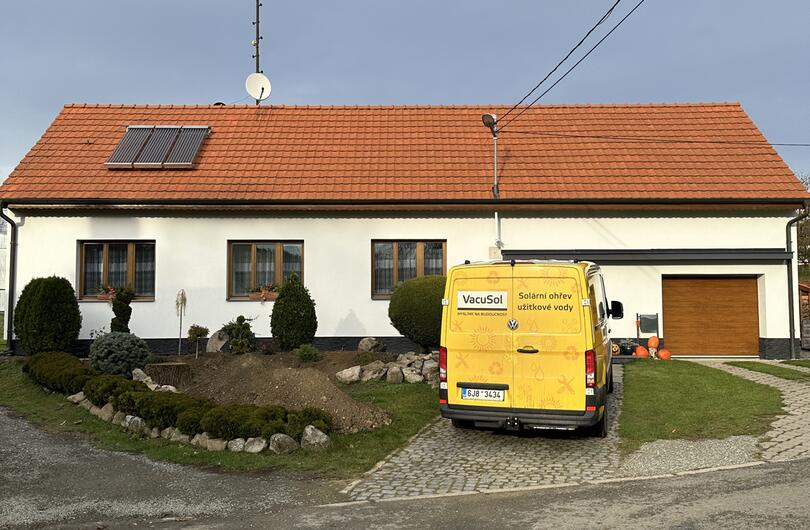 Reference: Tři solární kolektory pro ohřev vody v rodinném domě v Sobůlkách 