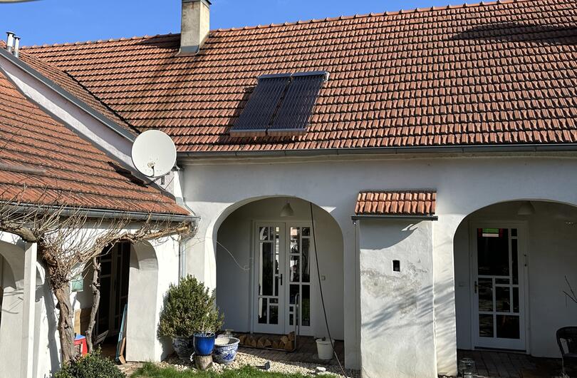 Reference: Solární termický ohřev se dvěma kolektory vody pro menší domácnost v Ostopovicích 