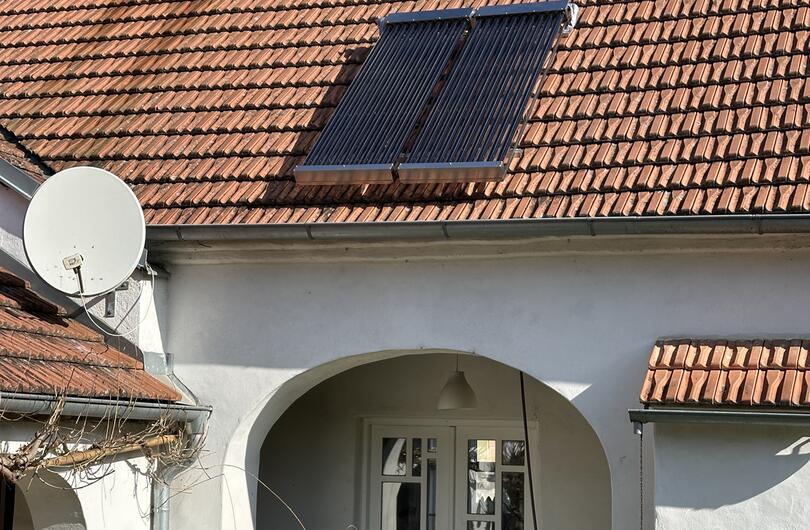 Reference: Solární termický ohřev se dvěma kolektory vody pro menší domácnost v Ostopovicích 