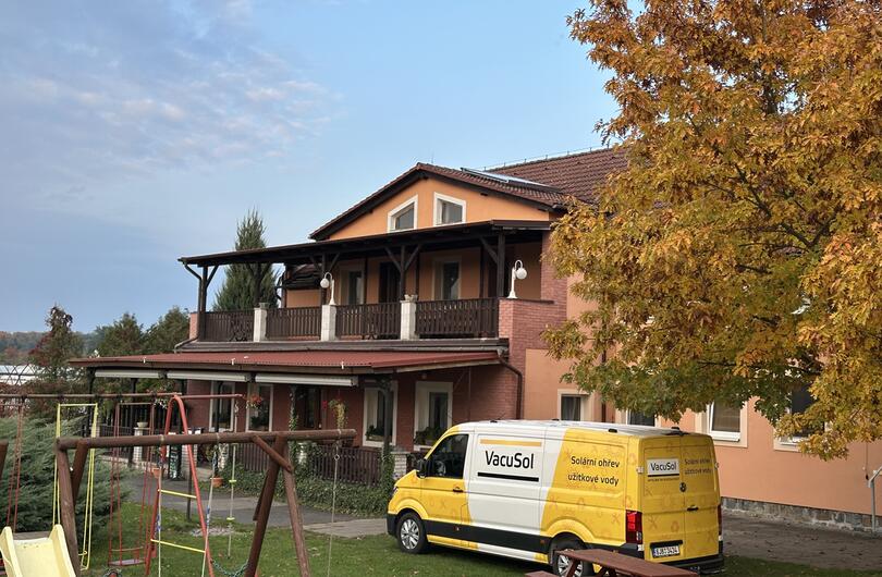 Reference: Solární ohřev vody pro kuchyni hotelu ve Velkém Oseku 
