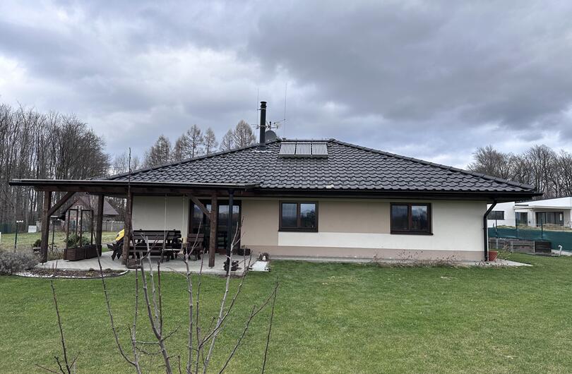 Reference: Solární sestava na ohřev užitkové vody v bungalovu u Frýdku Místku 
