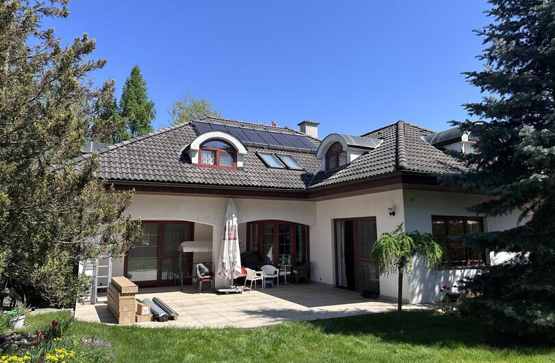 Reference: Výměna nefunkčních kolektorů za spolehlivé řešení pro ohřev vody a přitápění 